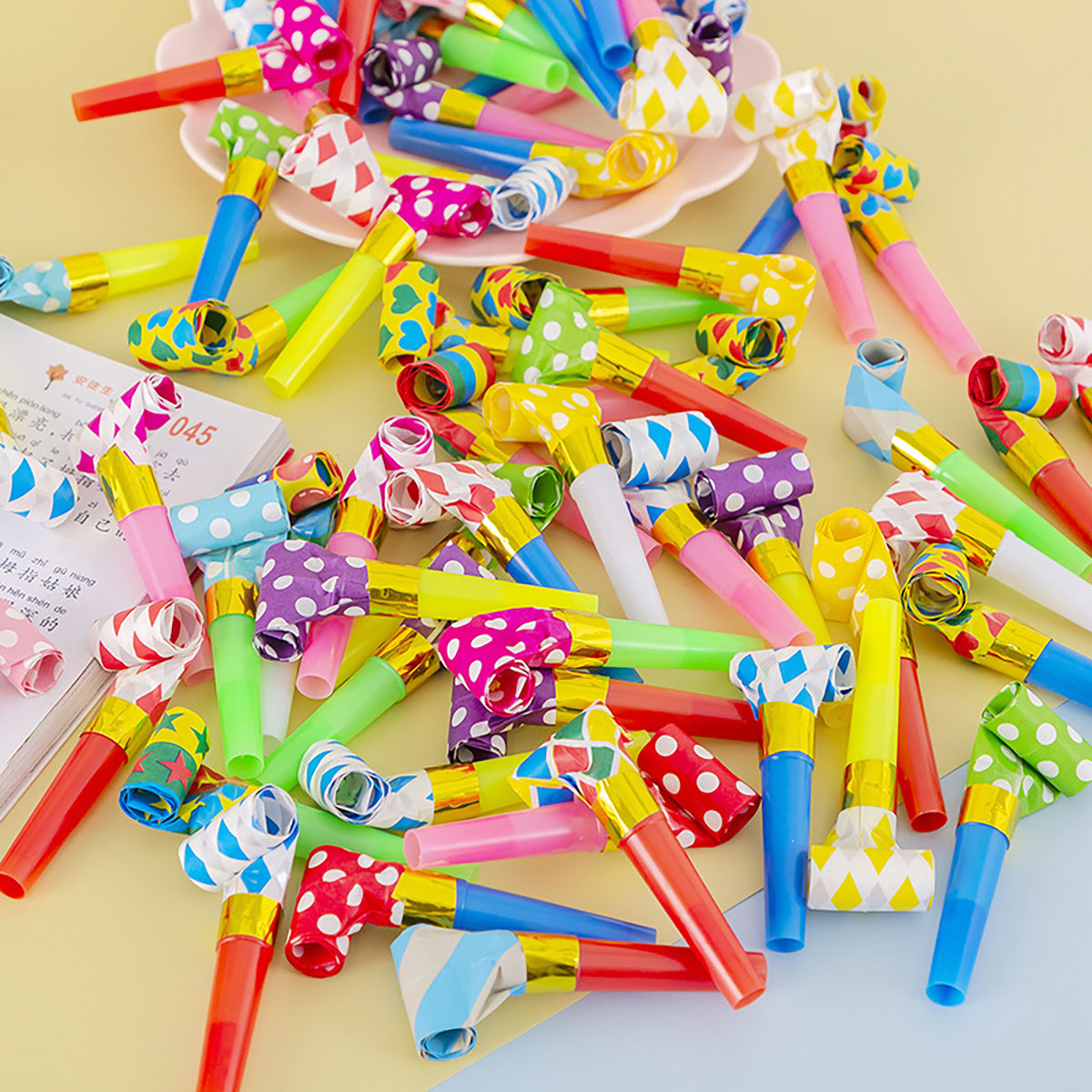 30PCS Kleurrijke Fluitjes Spee - Party Games Easter recensie en prijs